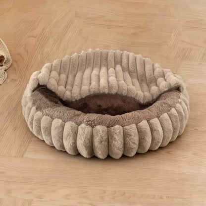 Hooded pet bed